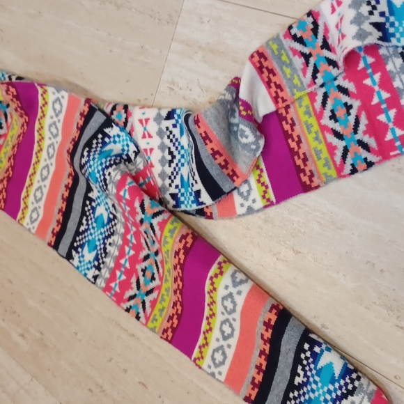 NWT Gap Multi-Colored Scarf - Picture 7 of 9